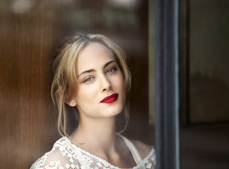 Foto di nudo di fuga di OnlyFans di Nora Arnezeder