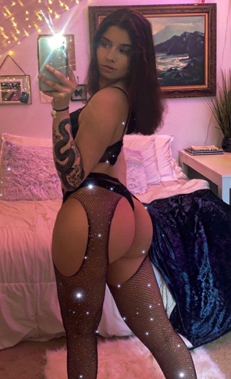 Foto di nudo di fuga di OnlyFans di Xoxosquirt
