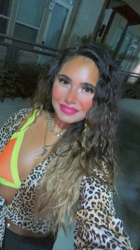 Shari G
