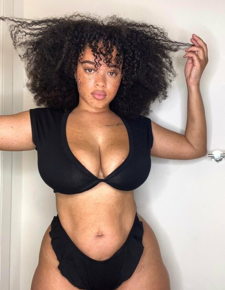 Foto di nudo di fuga di OnlyFans di Tysorosey