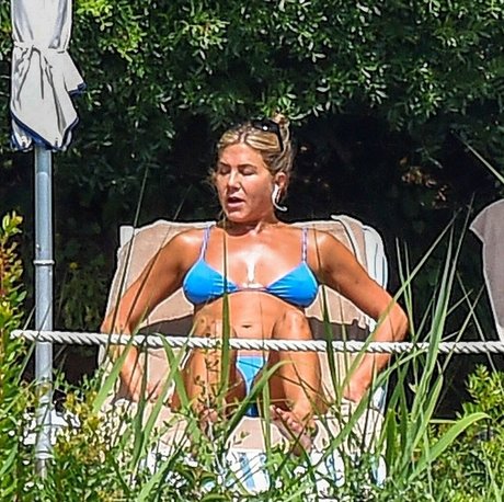 Jennifer Anniston