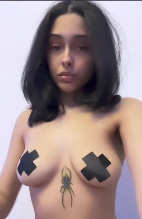 Foto di nudo di fuga di OnlyFans di Winterthebrat