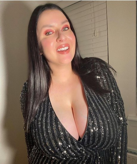 Foto di nudo di fuga di OnlyFans di Suzie Mac