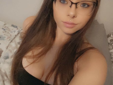 Foto di nudo di fuga di OnlyFans di Freaksaregeeks
