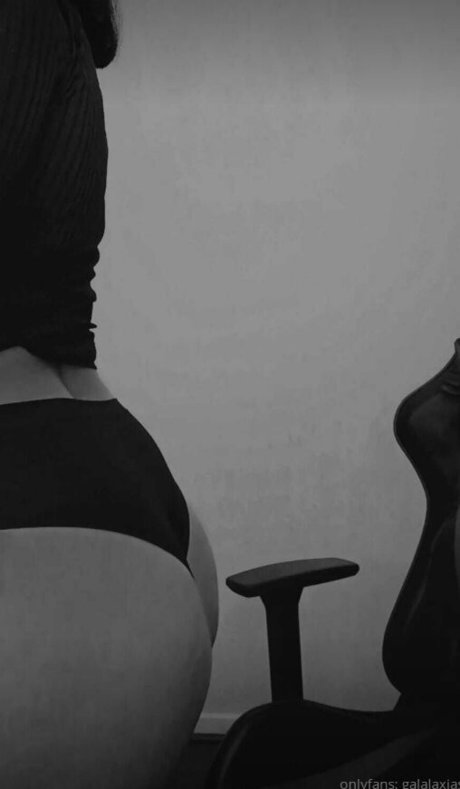 Foto di nudo di fuga di OnlyFans di Galaxias Galalaxias