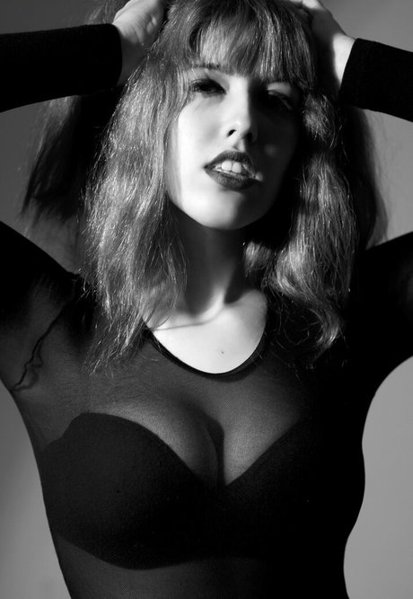 Foto di nudo di fuga di OnlyFans di Michiis Diary