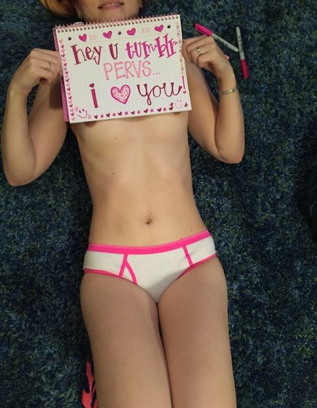Foto di nudo di fuga di OnlyFans di Daddys Littles Peppermind