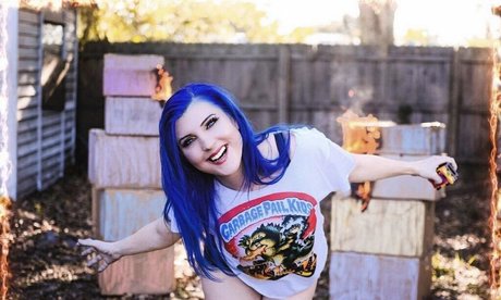 Foto di nudo di fuga di OnlyFans di Leva Bates