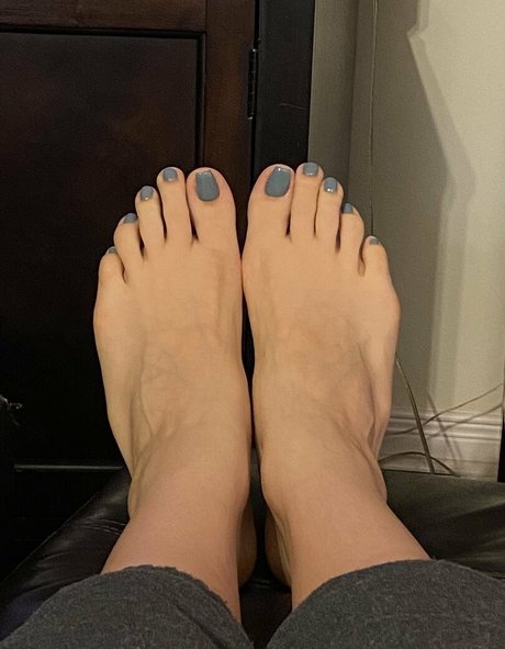 Foto di nudo di fuga di OnlyFans di Queenzsfeet