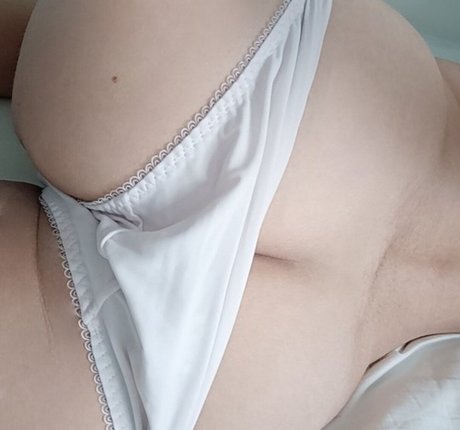 Foto di nudo di fuga di OnlyFans di Monoetitangee