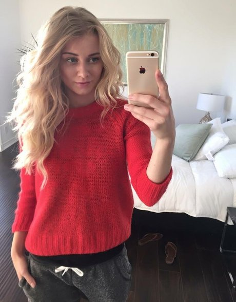 Foto di nudo di fuga di OnlyFans di Alena Savostikova
