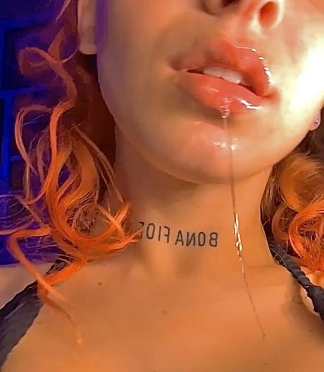 Foto di nudo di fuga di OnlyFans di Jorjapaints