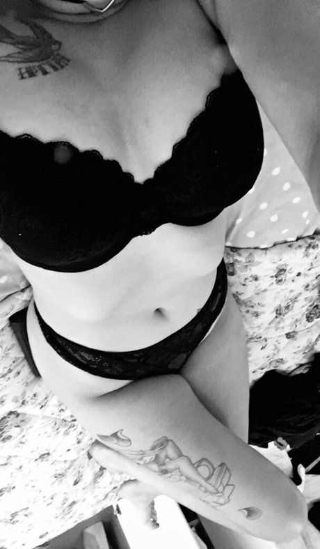 Foto di nudo di fuga di OnlyFans di Bozsuicide