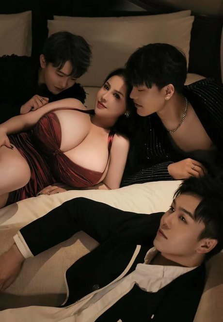Foto di nudo di fuga di OnlyFans di Youyoulama