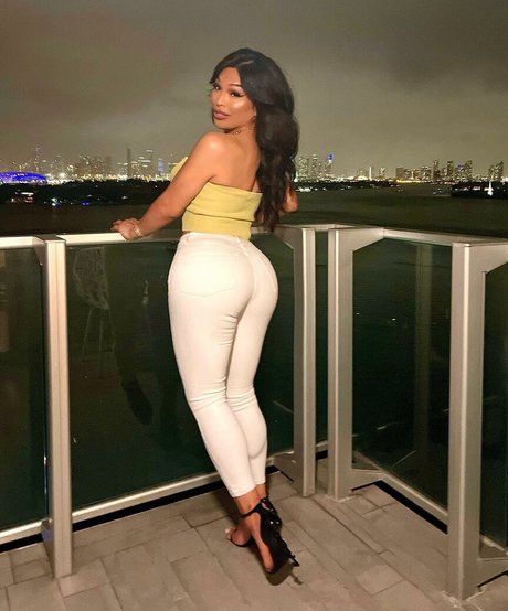 Jaslyn Lee