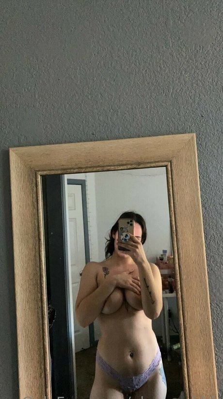 Foto di nudo di fuga di OnlyFans di Elenuuuhhh