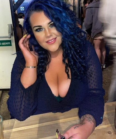 Foto di nudo di fuga di OnlyFans di Thatcurvyone