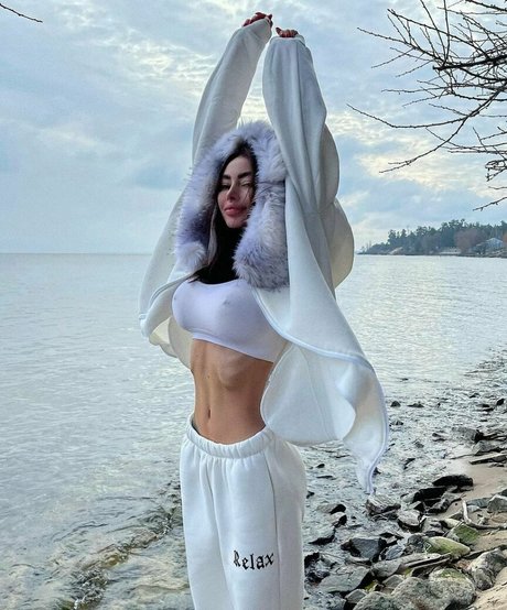 Alena Omovich Foto di nudo di fuga di OnlyFans di Alena Omovich #377