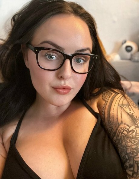 Foto di nudo di fuga di OnlyFans di Missshelbyrae