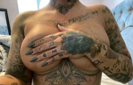 Foto di nudo di fuga di OnlyFans di Alyssadoesntboost