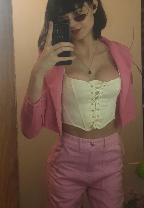 Foto di nudo di fuga di OnlyFans di Niki Zmf