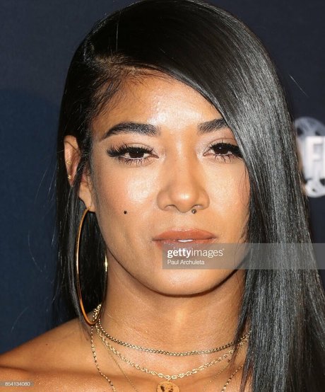 Mila J