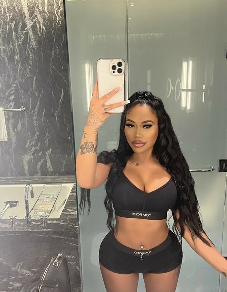 Foto di nudo di fuga di OnlyFans di Lissythedoll