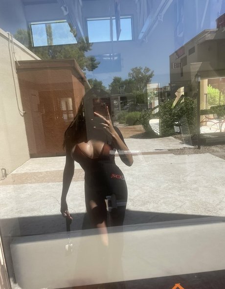 Foto di nudo di fuga di OnlyFans di Maskedbymary