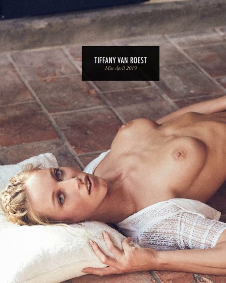 Foto di nudo di fuga di OnlyFans di Tiffany Van Roest