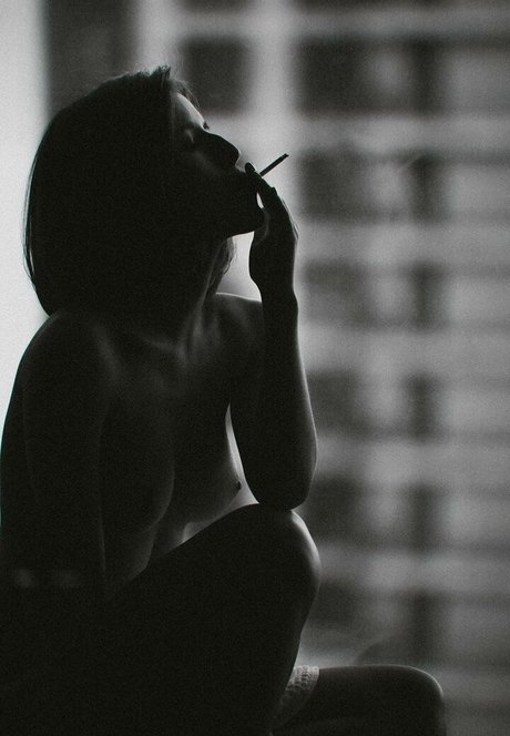 Foto di nudo di fuga di OnlyFans di Alice Von V