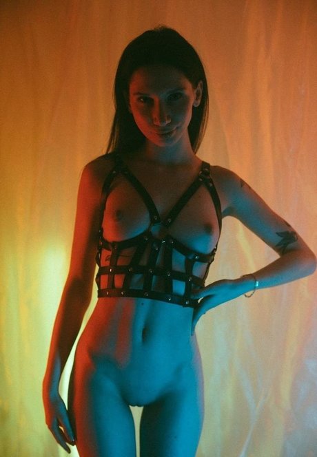 Foto di nudo di fuga di OnlyFans di Meneliza