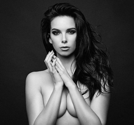 Foto di nudo di fuga di OnlyFans di Francesca Fiore