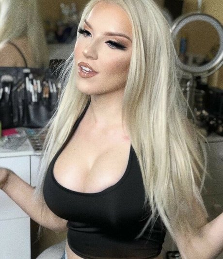 Foto di nudo di fuga di OnlyFans di Alanainamsterdam