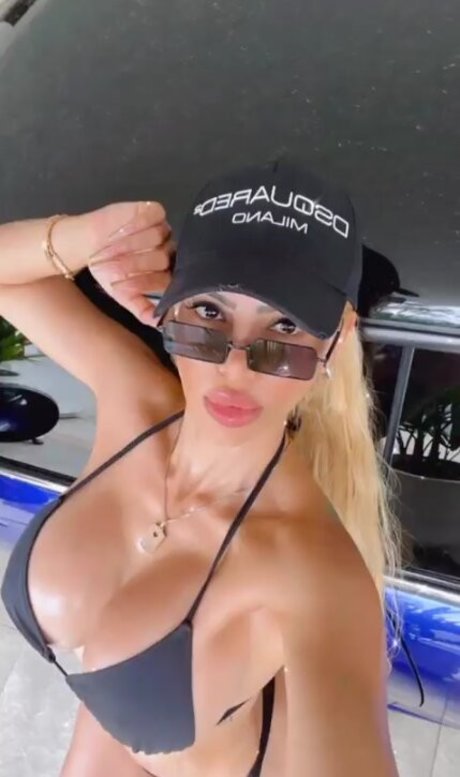 Alexa Mena
