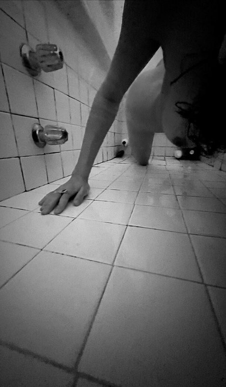 Foto di nudo di fuga di OnlyFans di Vivienneonline
