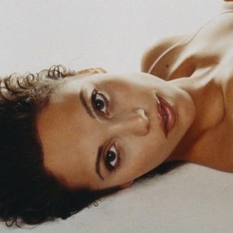 Foto di nudo di fuga di OnlyFans di Elizabeth Berkley