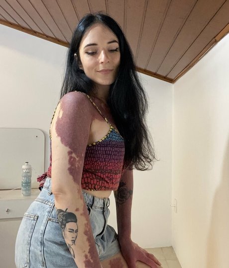 Foto di nudo di fuga di OnlyFans di Ingidish