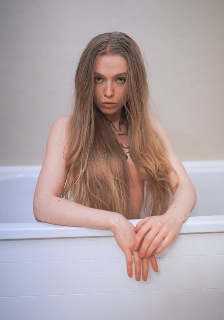 Foto di nudo di fuga di OnlyFans di Sirililia