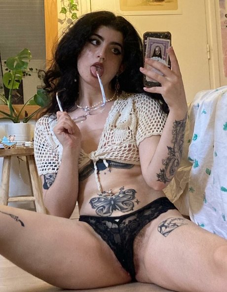 Foto di nudo di fuga di OnlyFans di Crucifairy