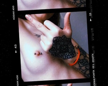 Foto di nudo di fuga di OnlyFans di Abrillopizzo