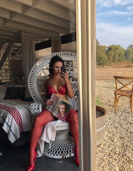 Foto di nudo di fuga di OnlyFans di Jessica Seracino