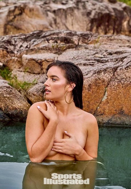 Foto di nudo di fuga di OnlyFans di Natalie Mariduena