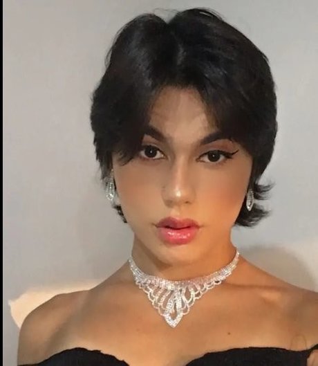 Foto di nudo di fuga di OnlyFans di Ysabella Kyle