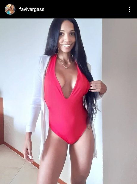 Foto di nudo di fuga di OnlyFans di Faviola Vargas