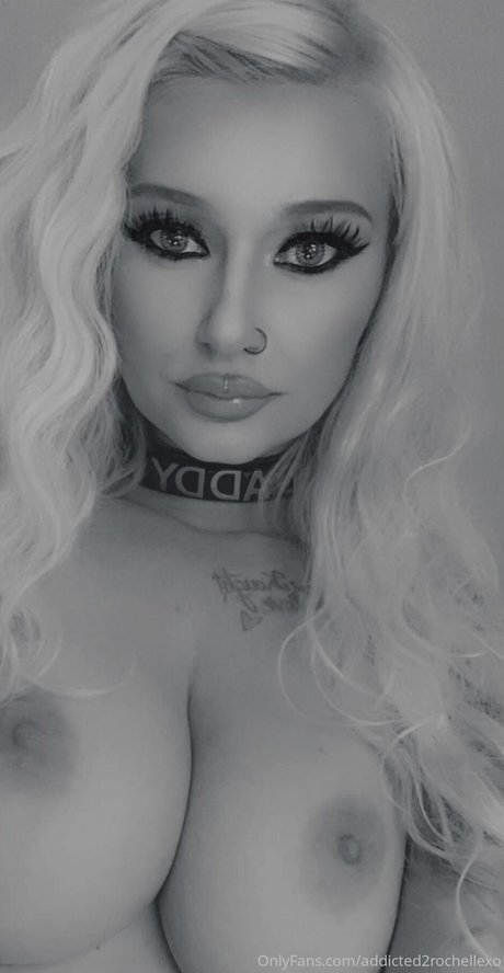 Foto di nudo di fuga di OnlyFans di Addicted2rochellexo