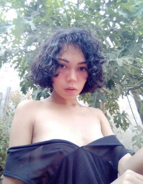 Foto di nudo di fuga di OnlyFans di Maiyagami