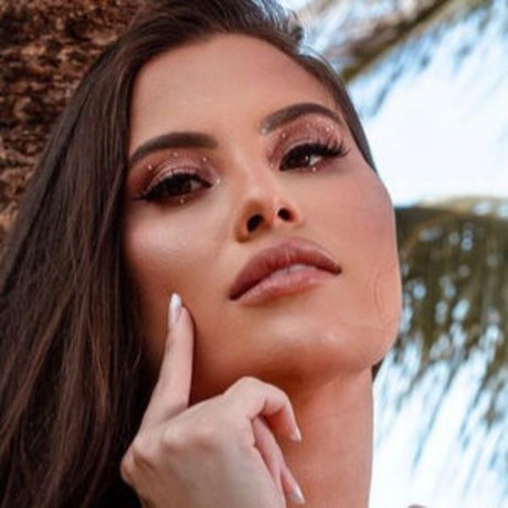 Thais Leao