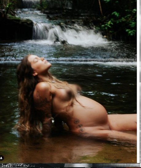 Foto di nudo di fuga di OnlyFans di Melissa Breia
