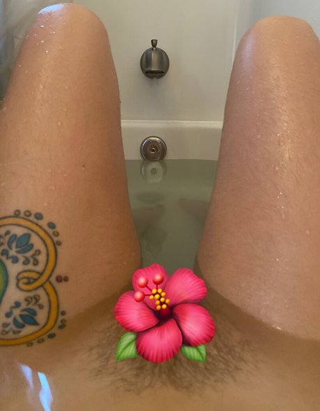 Foto di nudo di fuga di OnlyFans di Kikimeplease