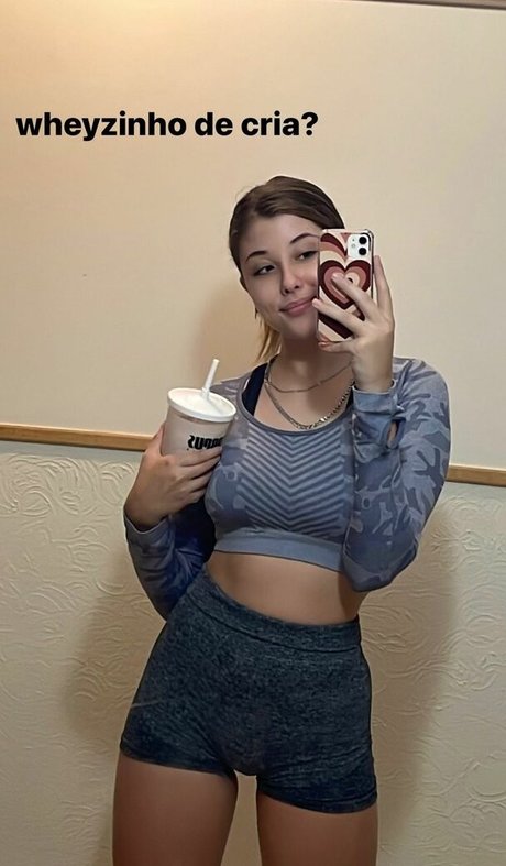 Foto di nudo di fuga di OnlyFans di Anahilgemberg